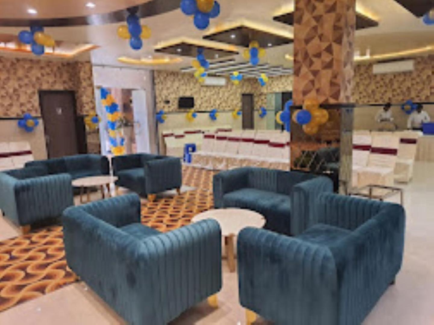 The Imperial Hotel And Convention Centre Kanpur Bagian luar foto